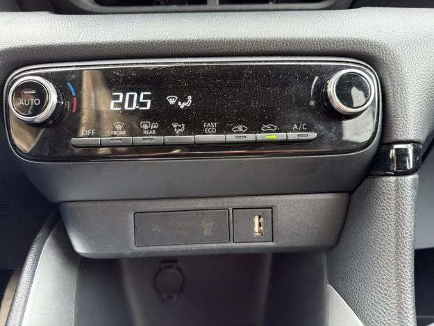 TOYOTA Yaris Hybride 116h Design  