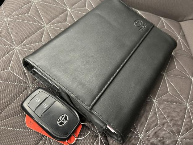 TOYOTA Yaris Cross 1.5 HYBRID 116H COLLECTION Pano Tech  