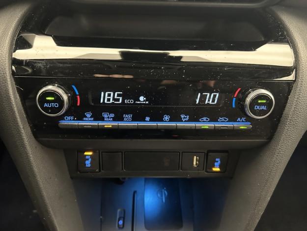 TOYOTA Yaris Cross 1.5 HYBRID 116H COLLECTION Pano Tech  