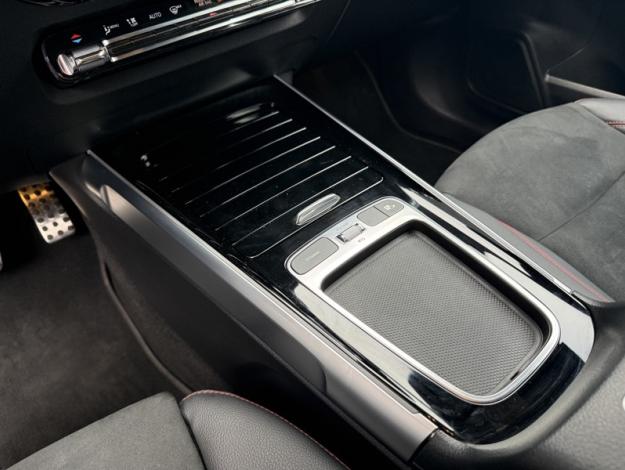 MERCEDES-BENZ EQB 250+ AMG Line  