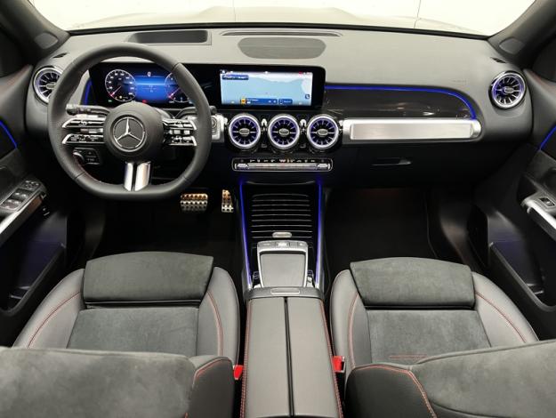 MERCEDES-BENZ GLB 200 d AMG Line  