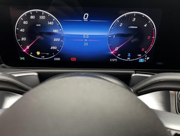 MERCEDES-BENZ GLB 200 d AMG Line  