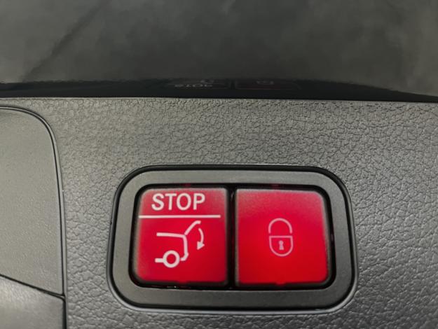 MERCEDES-BENZ GLB 200 d AMG Line  