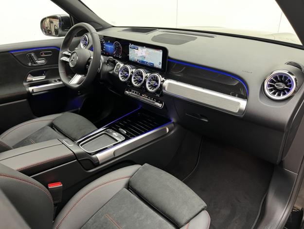 MERCEDES-BENZ GLB 200 d AMG Line  