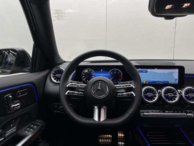 MERCEDES-BENZ GLB 200 d AMG Line  