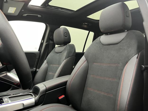 MERCEDES-BENZ GLB 200 d AMG Line  