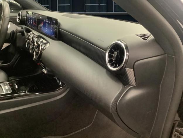 MERCEDES-BENZ A 180 d Luxury Line  