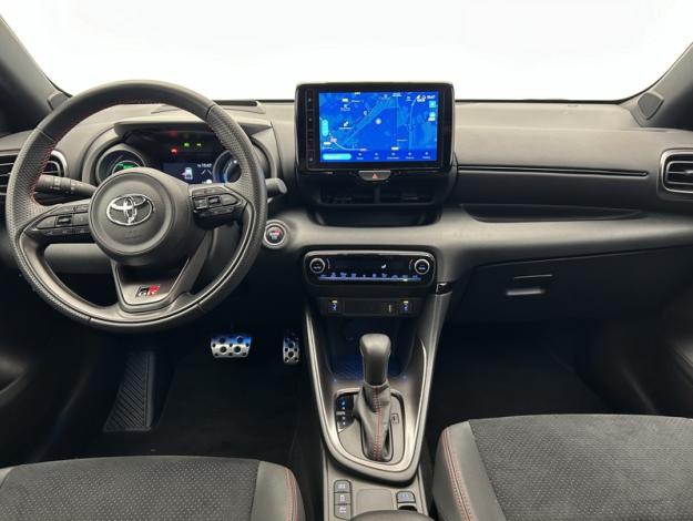 TOYOTA Yaris 116h GR SPORT  