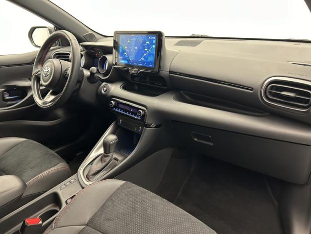 TOYOTA Yaris 116h GR SPORT  