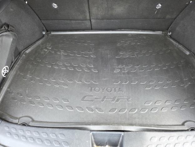 TOYOTA C-HR 122h Design  