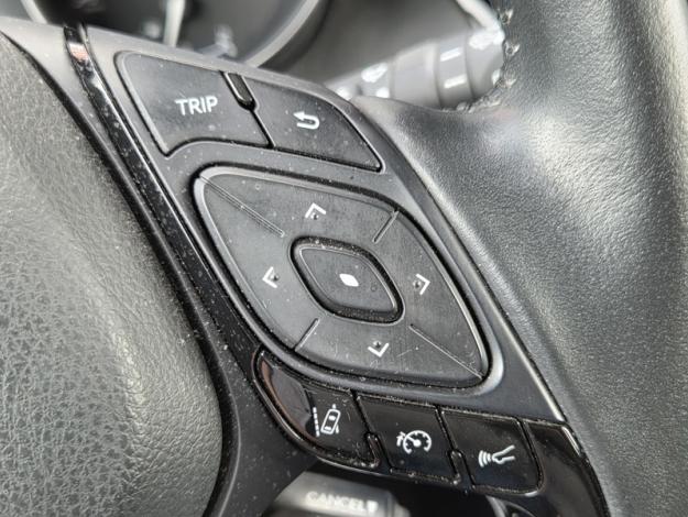 TOYOTA C-HR 122h Design  