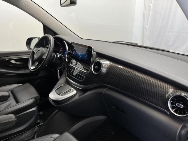MERCEDES-BENZ Třídy V V 300 d 4MATIC AVANTGARDE  (14/26)