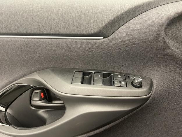 TOYOTA Yaris Cross 1.5 HYBRID 116H   / DESIGN CARGO  