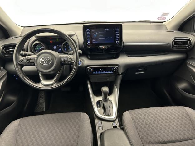 TOYOTA Yaris 116h Design  
