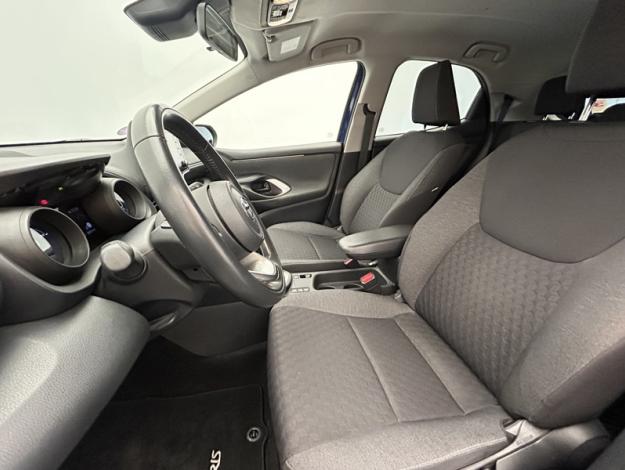 TOYOTA Yaris 116h Design  