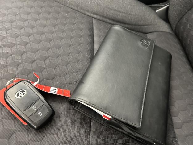 TOYOTA Yaris 116h Design  