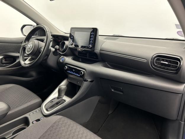 TOYOTA Yaris 116h Design  