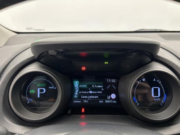 TOYOTA Yaris 116h Design  