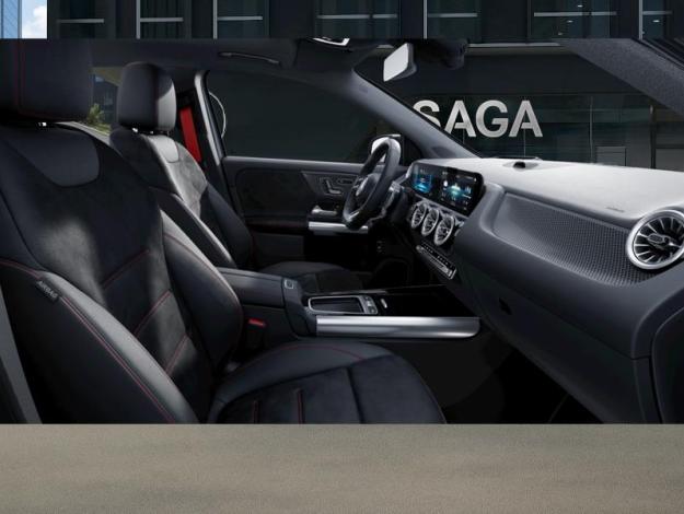 MERCEDES-BENZ GLA 35 AMG 4MATIC  