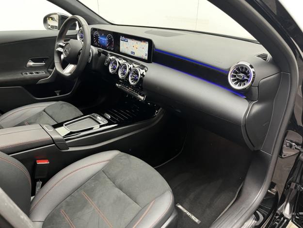 MERCEDES-BENZ Classe A 180 AMG Line  
