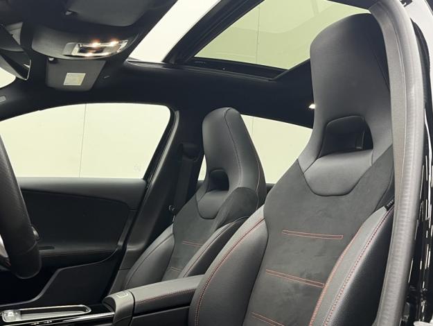 MERCEDES-BENZ Classe A 180 AMG Line  