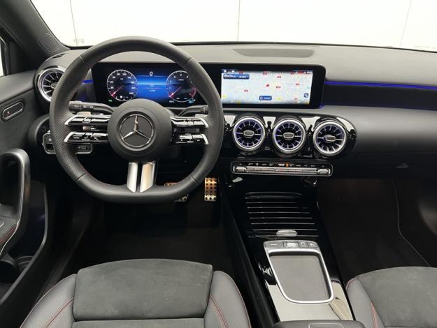 MERCEDES-BENZ Classe A 180 AMG Line  