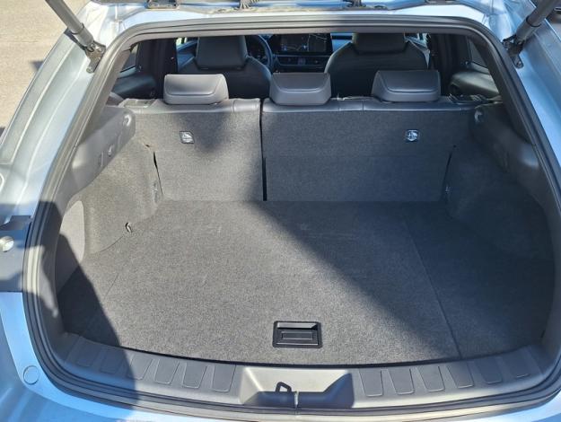 LEXUS UX 300h 2WD Luxe  UX 300H HYBRIDE 2WD MC LUXE TO TECHNO
