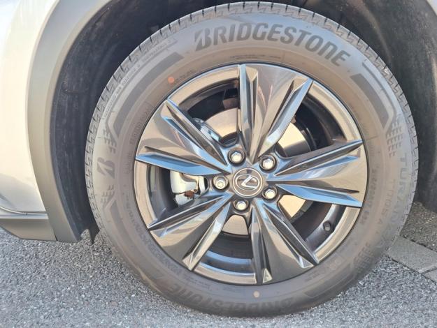 LEXUS UX 300h 2WD Luxe  UX 300H HYBRIDE 2WD MC LUXE TO TECHNO