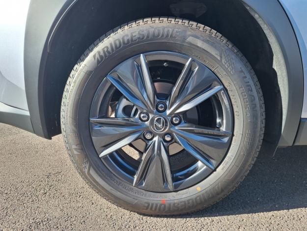 LEXUS UX 300h 2WD Luxe  UX 300H HYBRIDE 2WD MC LUXE TO TECHNO