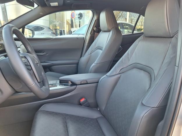 LEXUS UX 300h 2WD Luxe  UX 300H HYBRIDE 2WD MC LUXE TO TECHNO