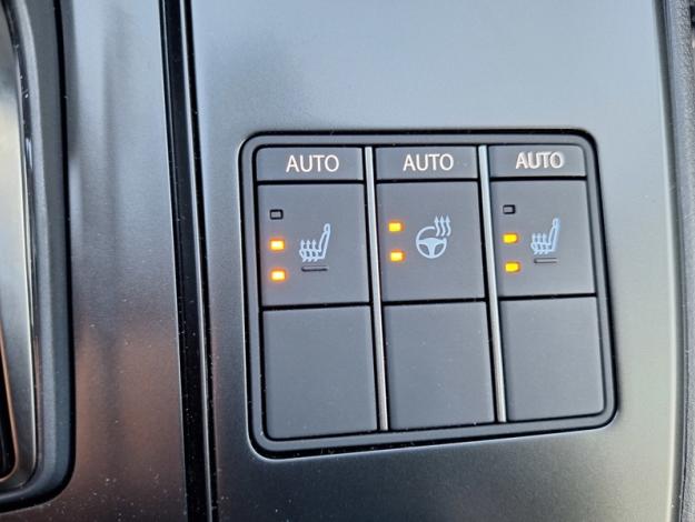 LEXUS UX 300h 2WD Luxe  UX 300H HYBRIDE 2WD MC LUXE TO TECHNO