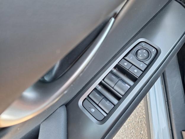 LEXUS UX 300h 2WD Luxe  UX 300H HYBRIDE 2WD MC LUXE TO TECHNO