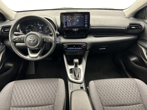TOYOTA Yaris 116h Dynamic  