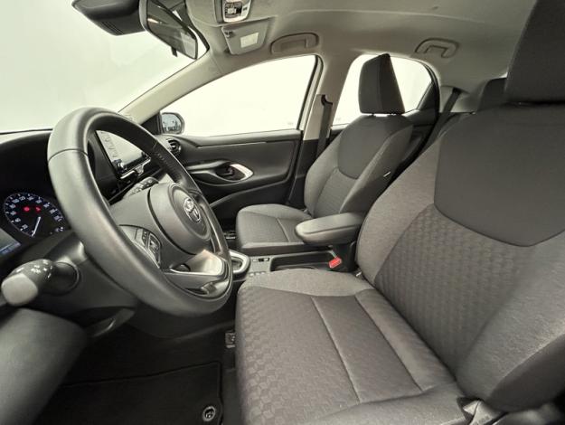 TOYOTA Yaris 116h Dynamic  