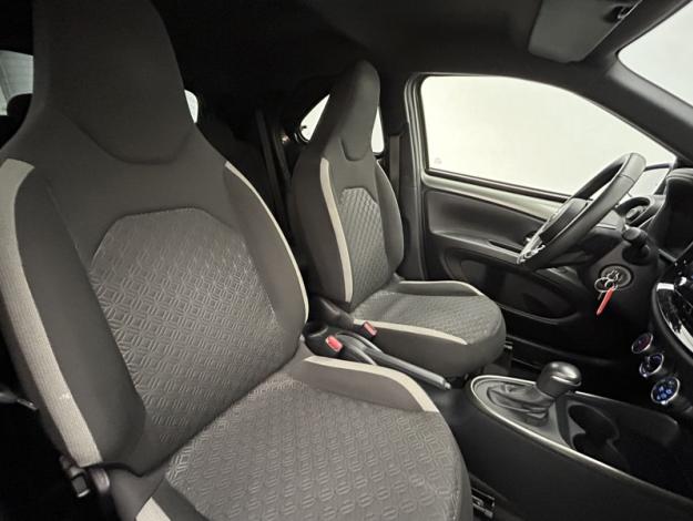 TOYOTA Aygo X 1.0 S-CVT 72 Design   