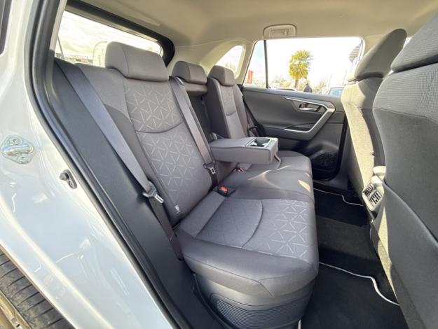 TOYOTA RAV4 218h Dynamic  