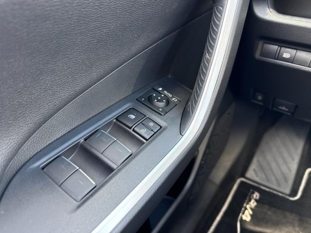 TOYOTA RAV4 218h Dynamic  