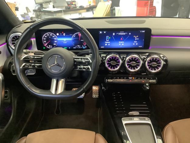 MERCEDES-BENZ CLA 250 e Shooting Brake AMG Line Pano  