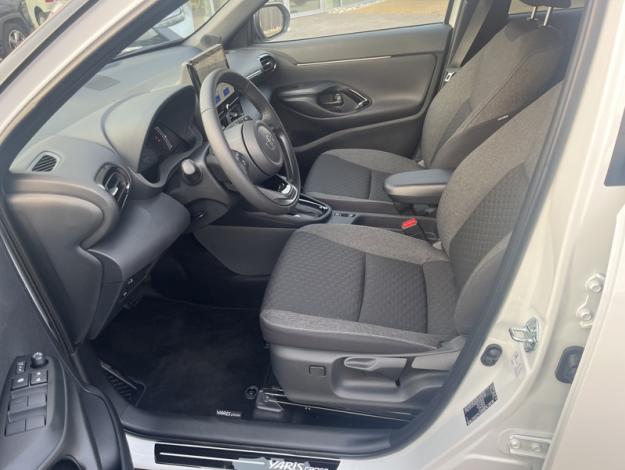 TOYOTA Yaris Cross Hybrid 2WD Design   