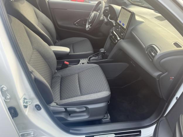 TOYOTA Yaris Cross Hybrid 2WD Design   