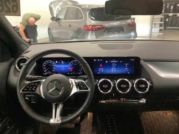 MERCEDES-BENZ GLA-Klasse GLA 180 Off-Roader