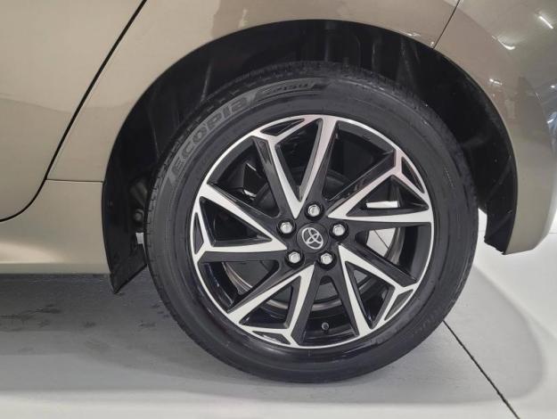 TOYOTA Yaris Design 120   