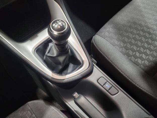 TOYOTA Yaris Design 120   