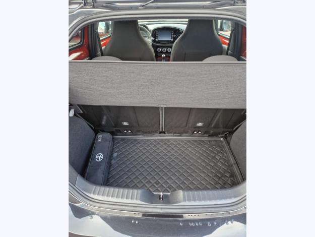 TOYOTA Aygo X 1.0 VVT-i 72 Design   