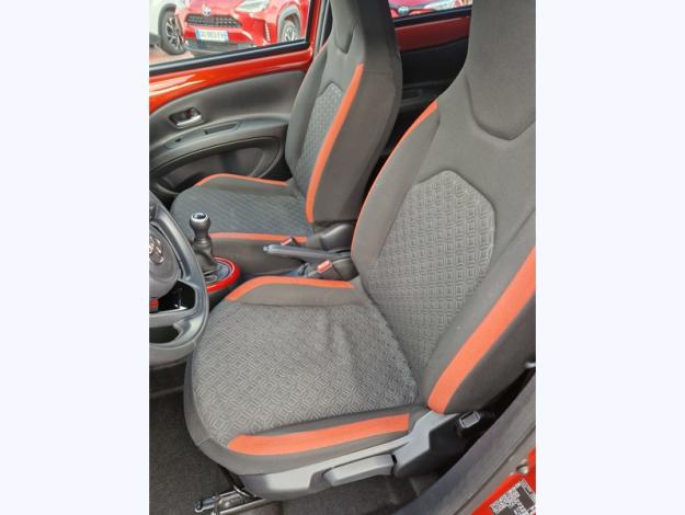 TOYOTA Aygo X 1.0 VVT-i 72 Design   