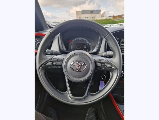 TOYOTA Aygo X 1.0 VVT-i 72 Design   