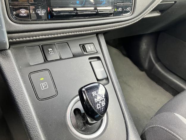 TOYOTA Auris Hybride 136h Dynamic  