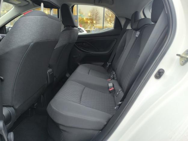 TOYOTA Yaris Hybride 116h Dynamic Business Beyond Zer  