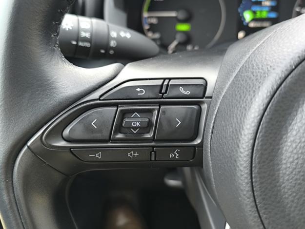 TOYOTA Yaris Hybride 116h Dynamic Business Beyond Zer  