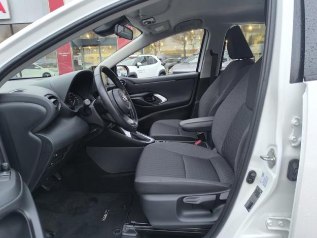 TOYOTA Yaris Hybride 116h Dynamic Business Beyond Zer  